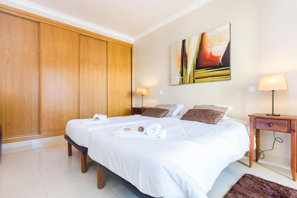 Sea Breeze Lagos Apartment Экстерьер фото