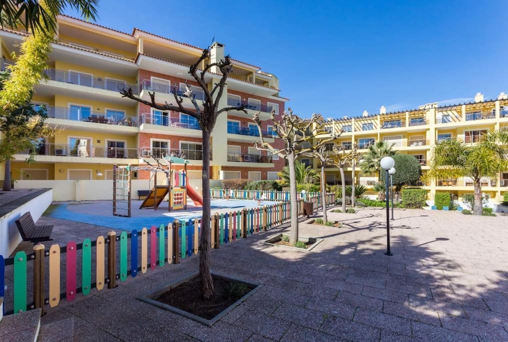 Sea Breeze Lagos Apartment Экстерьер фото